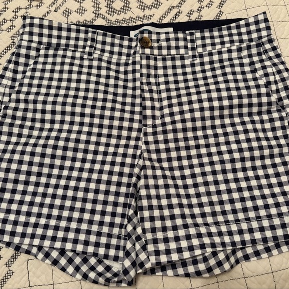 Old Navy every day Black and White Checkered Short 6 - Picture 1 of 4
